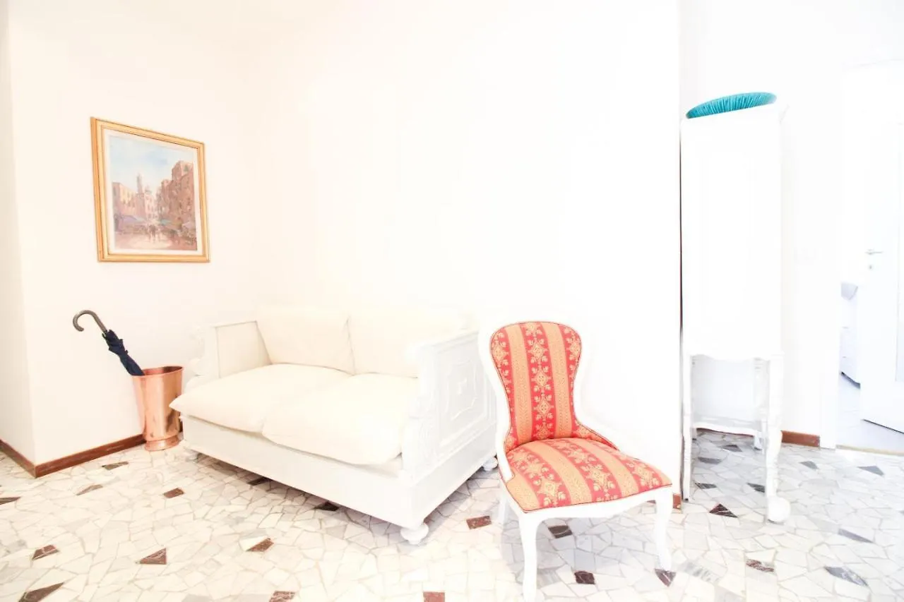 Duomo Charme Apartment 밀라노 0*,